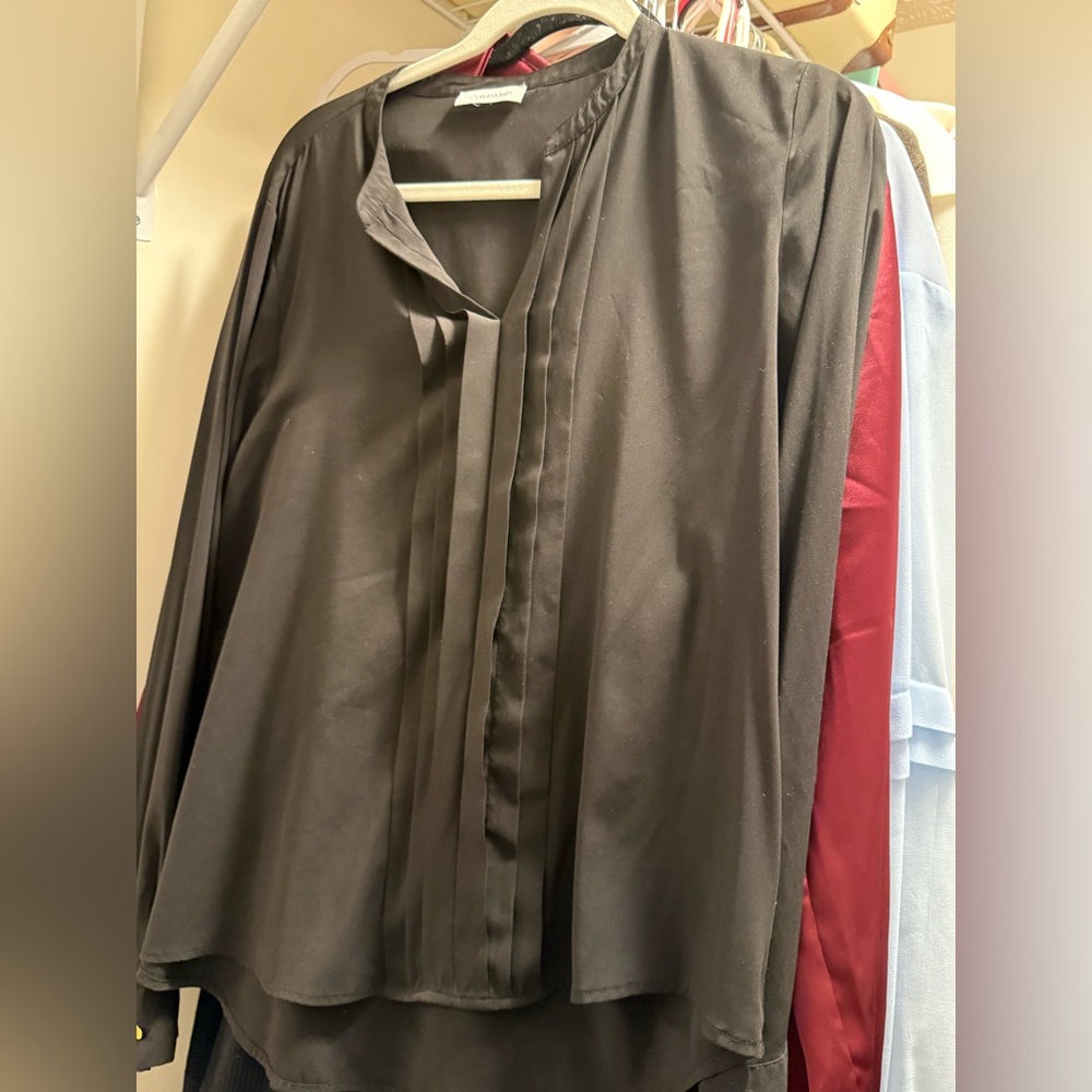 Calvin Klein Elegant Black Dress Shirt